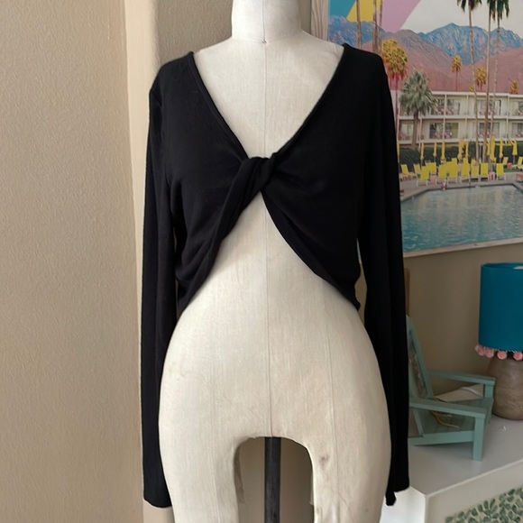 wild fable Tops - Wild Fable Black Crop Top